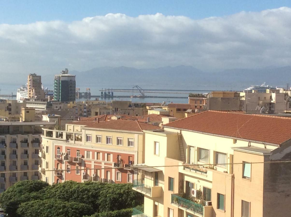 Sky And Sea Apartment Cagliari Exterior photo